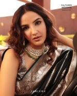 saree for women in festival season and function. - Image 7