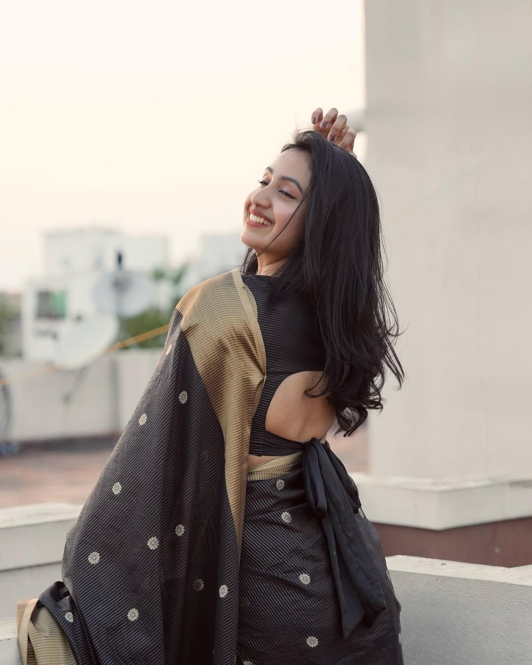 12 indian saree for women, best collection of sari for festival and wedding. - Image 1