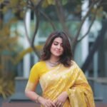 Premium Women's Jacquard Banarasi Silk Saree Ideal for Weddings & Festivals.