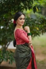 Premium Women's Jacquard Banarasi Silk Saree Ideal for Weddings & Festivals. - Image 5