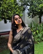 indian saree for women, best collection of sari for festival and wedding. - Image 7