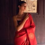 Premium Women's Jacquard Banarasi Silk Saree Ideal for Weddings & Festivals.