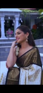 Premium Women's Jacquard Banarasi Silk Saree Ideal for Weddings & Festivals. - Image 4