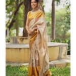 Premium Women's Jacquard Banarasi Silk Saree Ideal for Weddings & Festivals.