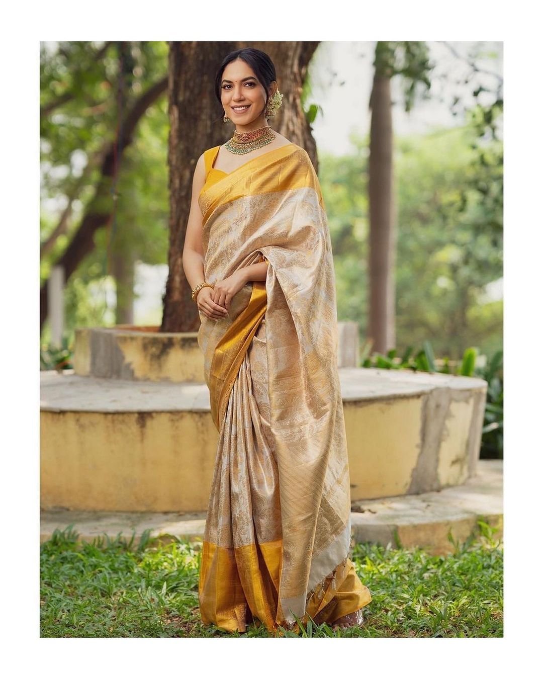 8 Premium Women's Jacquard Banarasi Silk Saree Ideal for Weddings & Festivals. - Image 1