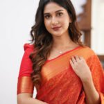 Premium Women's Jacquard Banarasi Silk Saree Ideal for Weddings & Festivals.